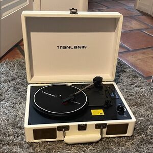 Tanlanin Cream Portable Record Player